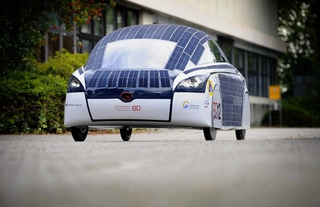 Illustration for article titled BOcruiser Knows Solar Power, Set For 1,800 Mile Road Race